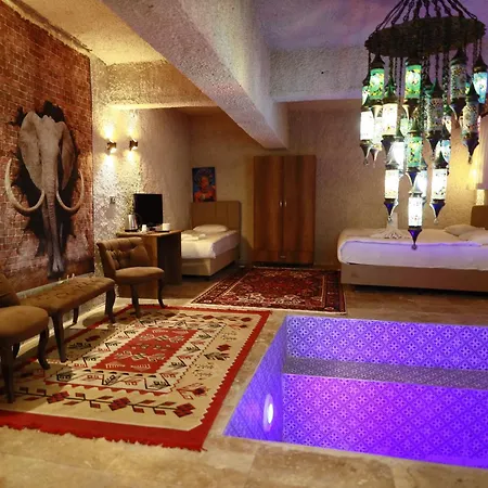 Hotel Hydros Cave