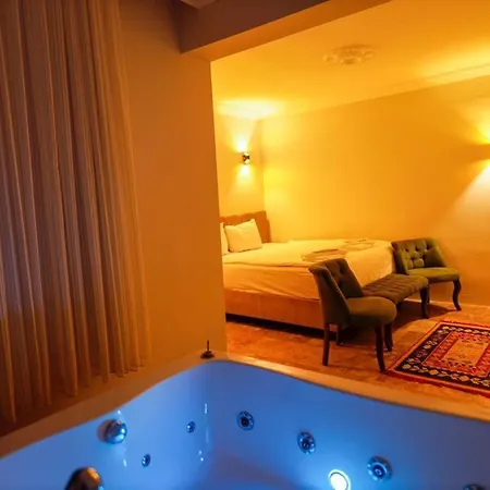 Hydros Cave 3* Uchisar