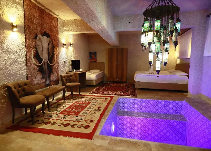 Hotel Hydros Cave