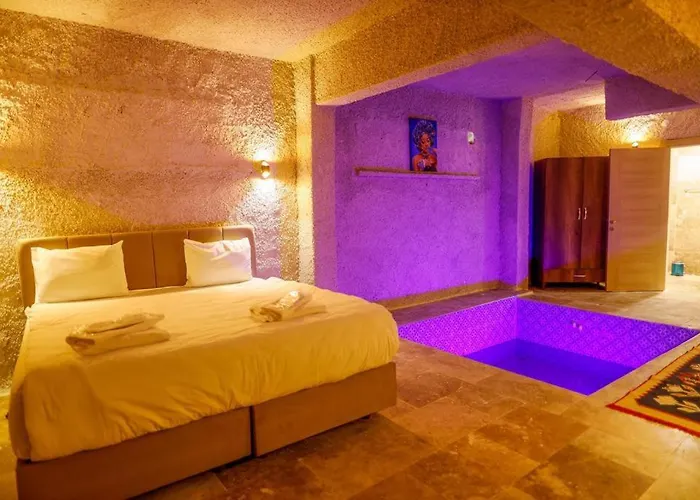 Hotel Hydros Cave 3*