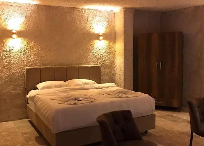 Hydros Cave Szálloda 3*