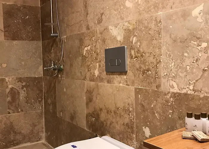 Hotel Hydros Cave 3*