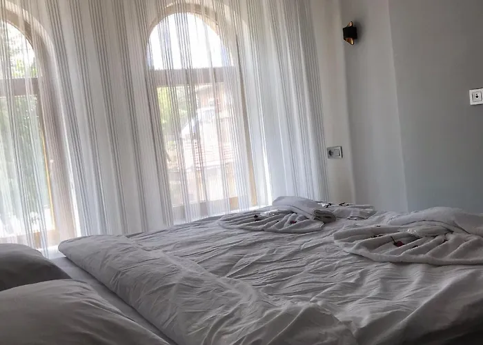 Szálloda Hydros Cave 3*